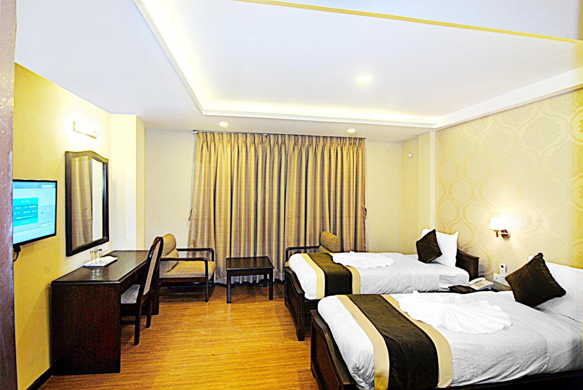 Kathmandu Grand Hotel Экстерьер фото