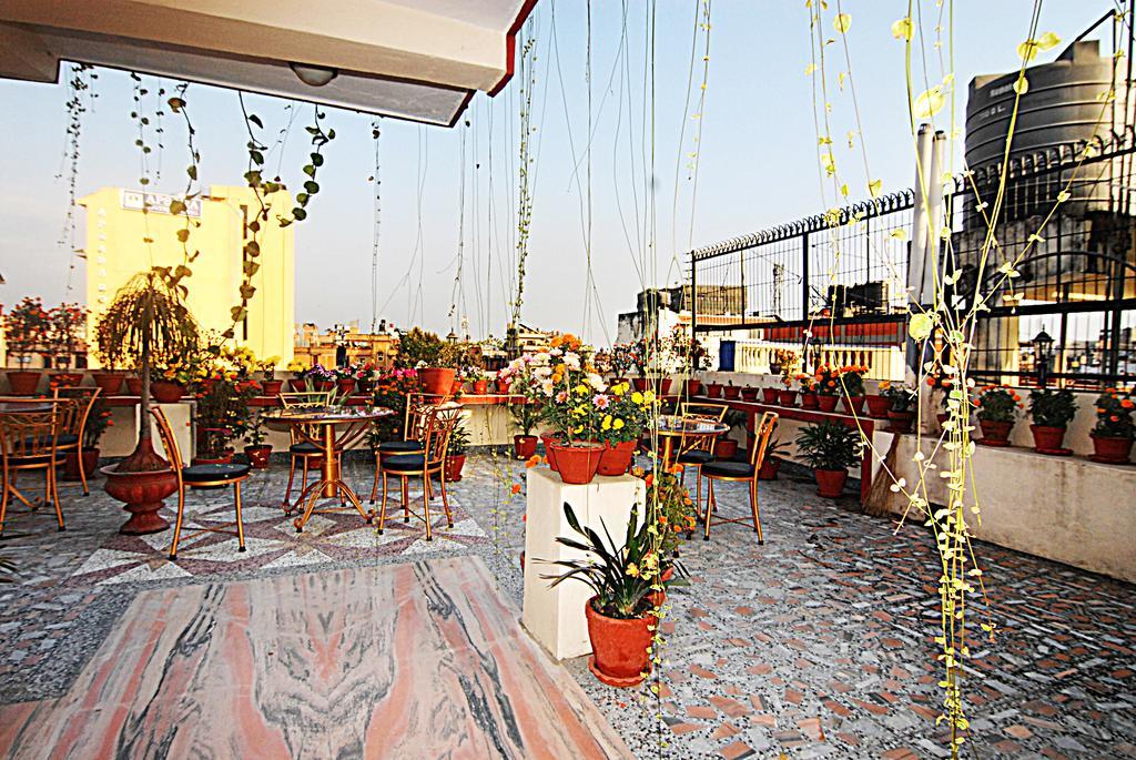 Kathmandu Grand Hotel Экстерьер фото