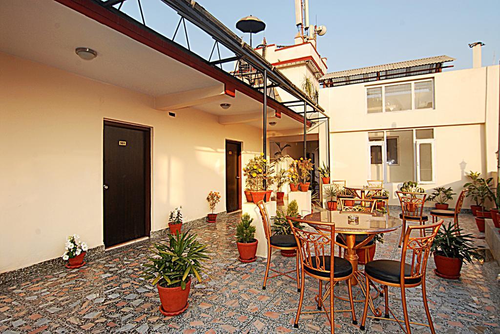 Kathmandu Grand Hotel Экстерьер фото