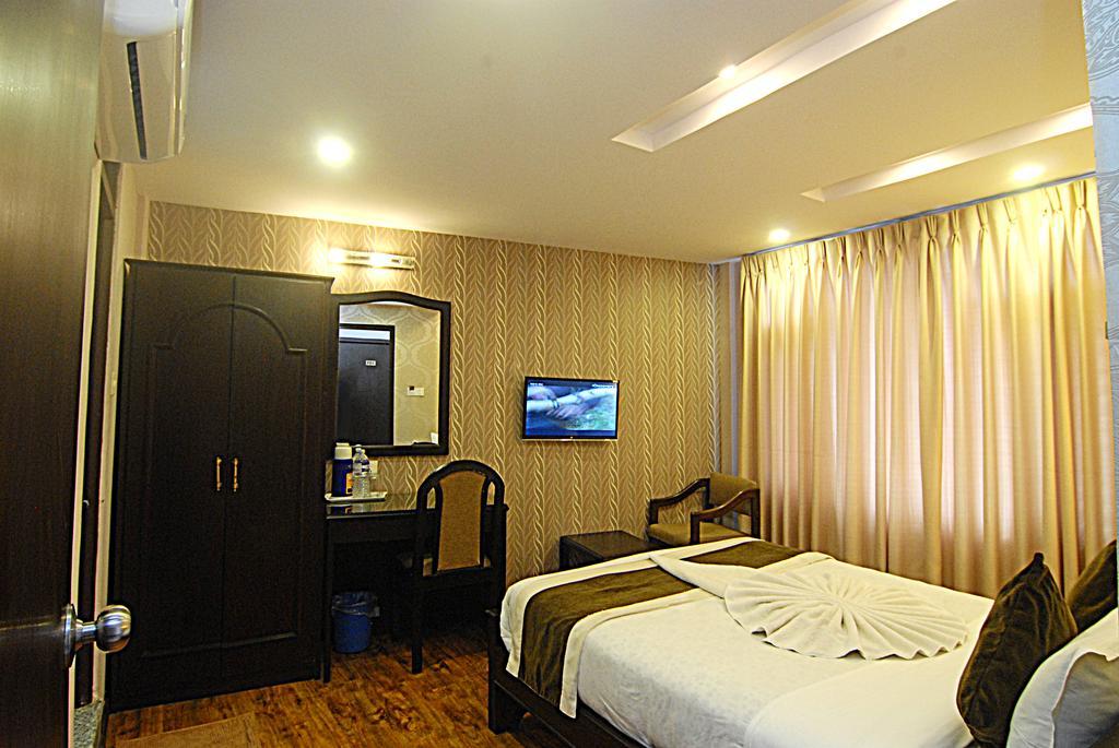 Kathmandu Grand Hotel Экстерьер фото